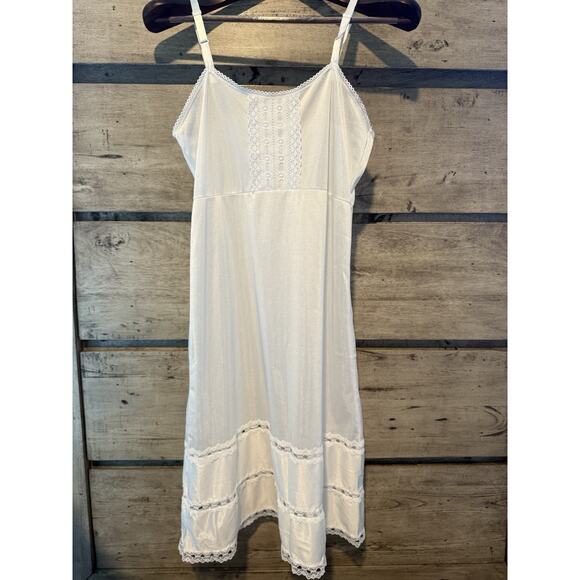 IKS Basics Other - Vintage Nightgown Slip White Lace 14.5 (M) Nylon Made in USA Bridal TradWife